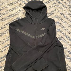 Nike tech
